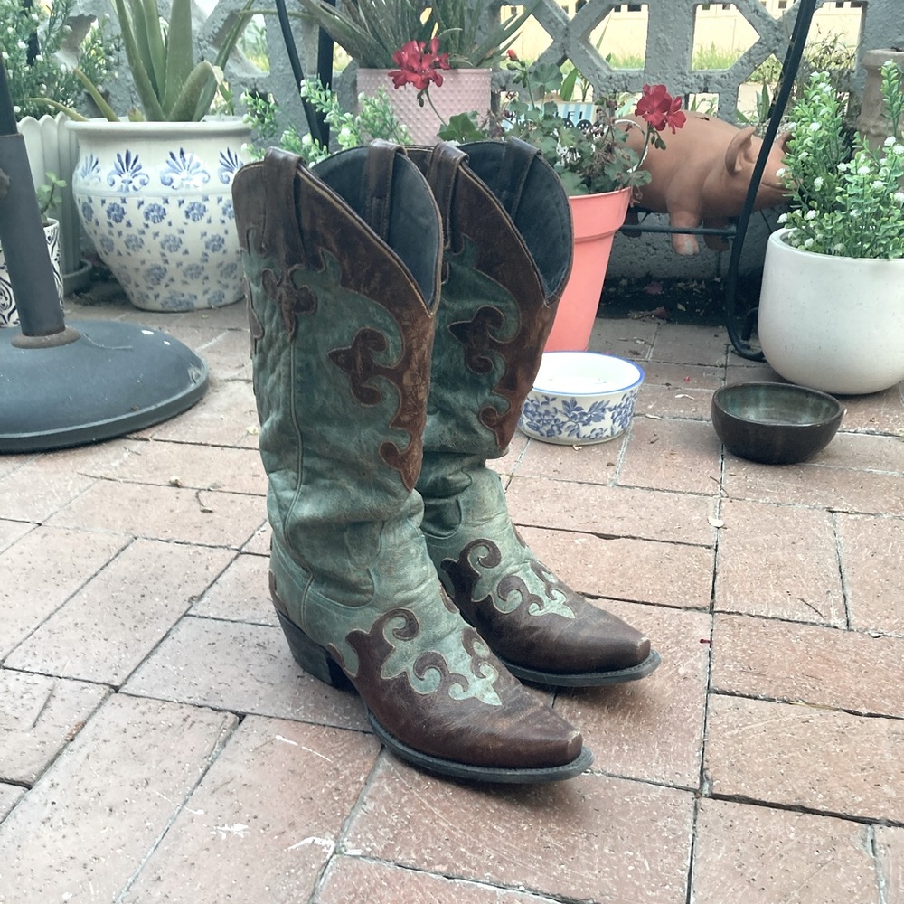 Lane “Dawson” Boots.  Turquoise and brown size 8